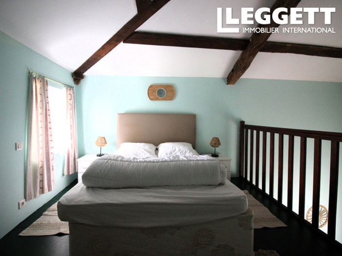 Image No.10-4 Bed House for sale