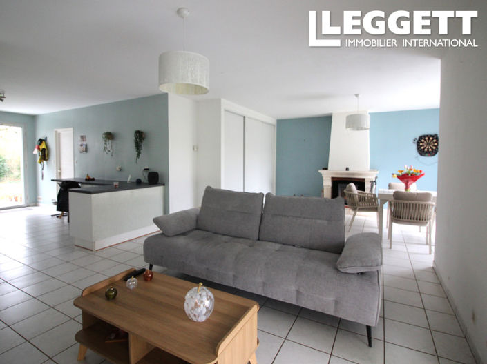 Image No.3-4 Bed House for sale