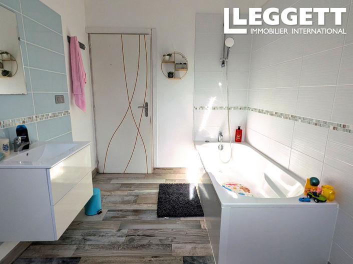 Image No.9-House for sale