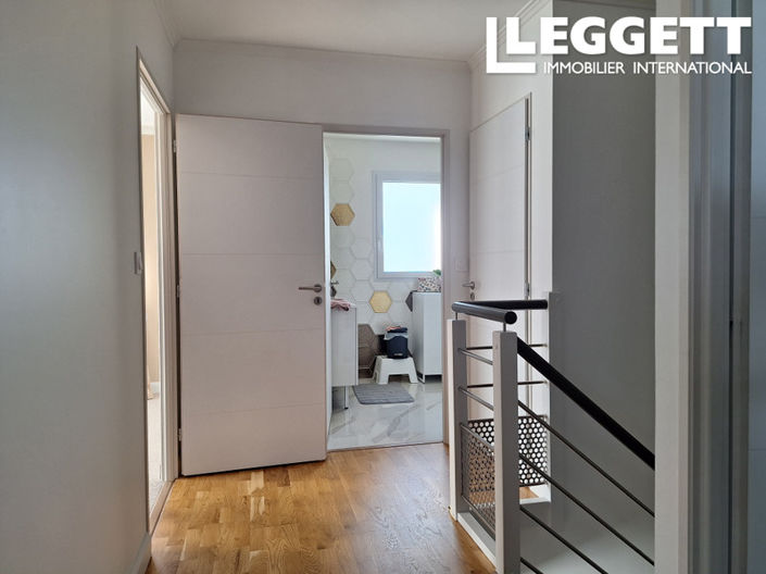 Image No.10-5 Bed House for sale