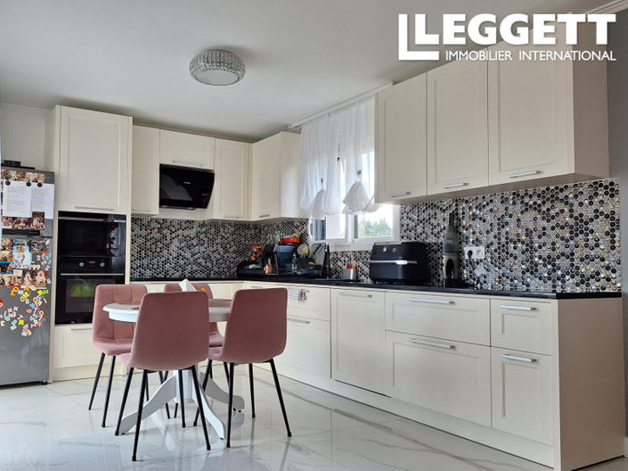 Image No.4-5 Bed House for sale