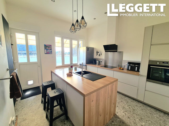 Image No.3-4 Bed House for sale