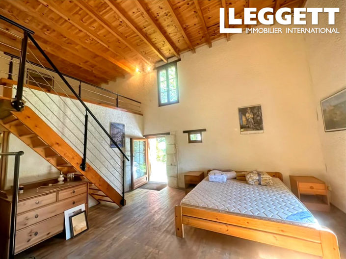 Image No.10-4 Bed House for sale