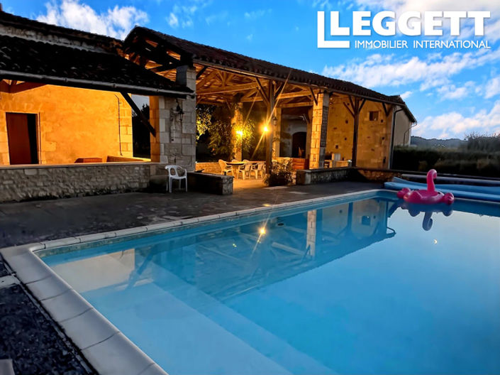 Image No.2-4 Bed House for sale