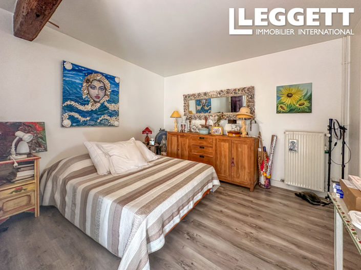 Image No.9-3 Bed House for sale