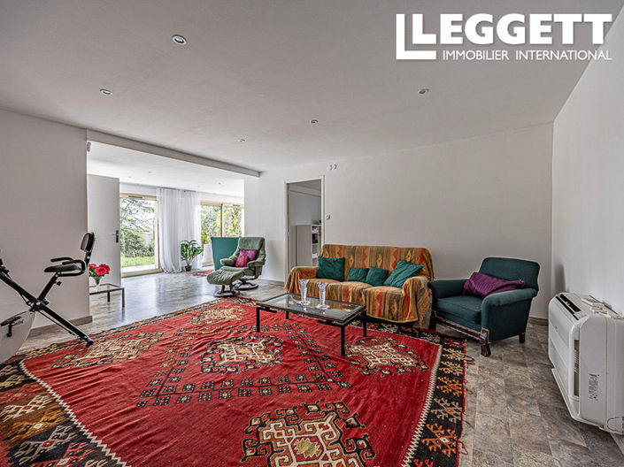 Image No.10-4 Bed House for sale