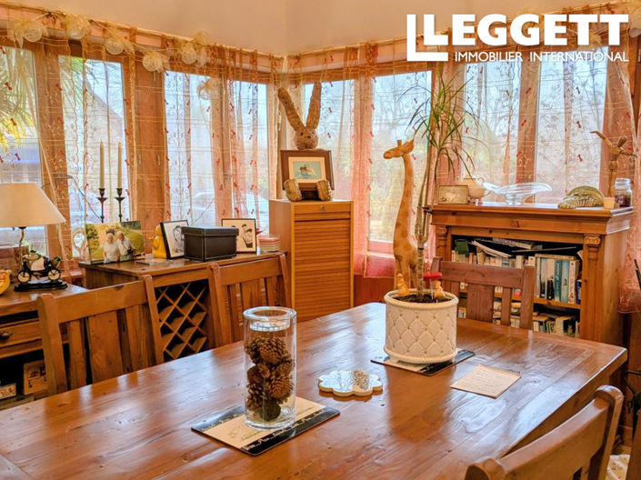 Image No.6-4 Bed House for sale