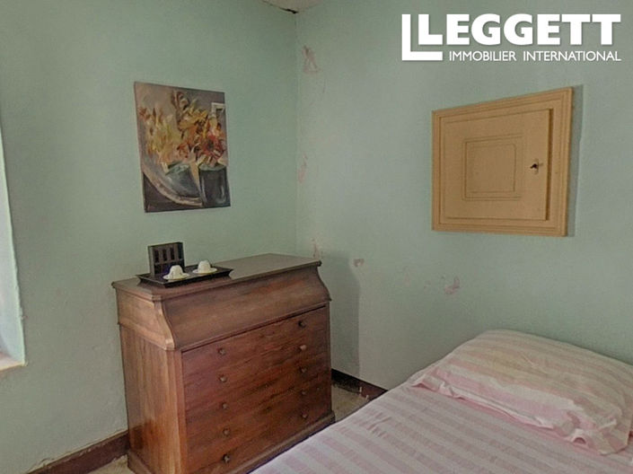 Image No.8-2 Bed House for sale