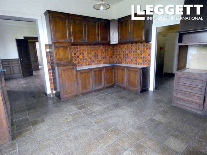 Image No.6-8 Bed House for sale