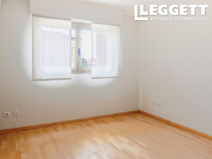 Image No.8-Apartment for sale