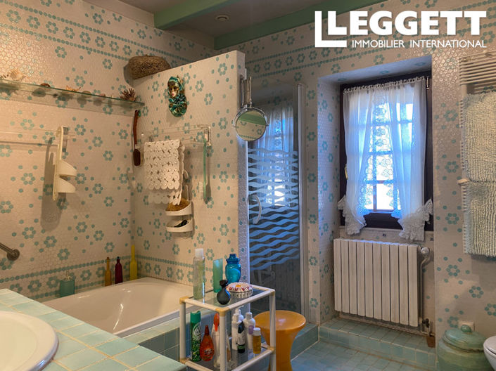 Image No.9-5 Bed House for sale