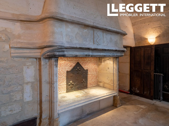 Image No.5-9 Bed Chateaux for sale