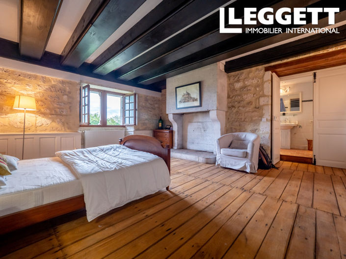 Image No.8-9 Bed Chateaux for sale