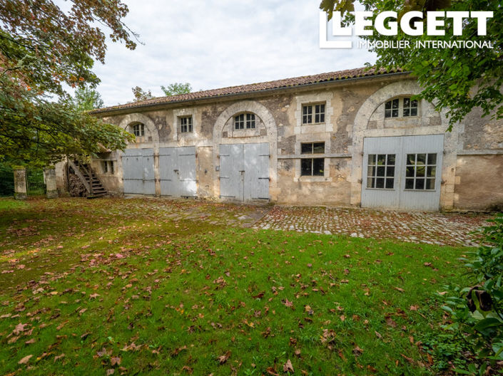 Image No.9-9 Bed Chateaux for sale