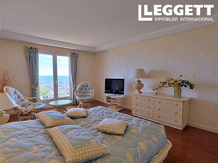 Image No.10-5 Bed House for sale