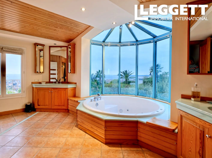 Image No.3-5 Bed House for sale