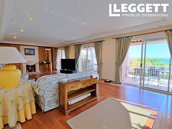 Image No.3-5 Bed House for sale