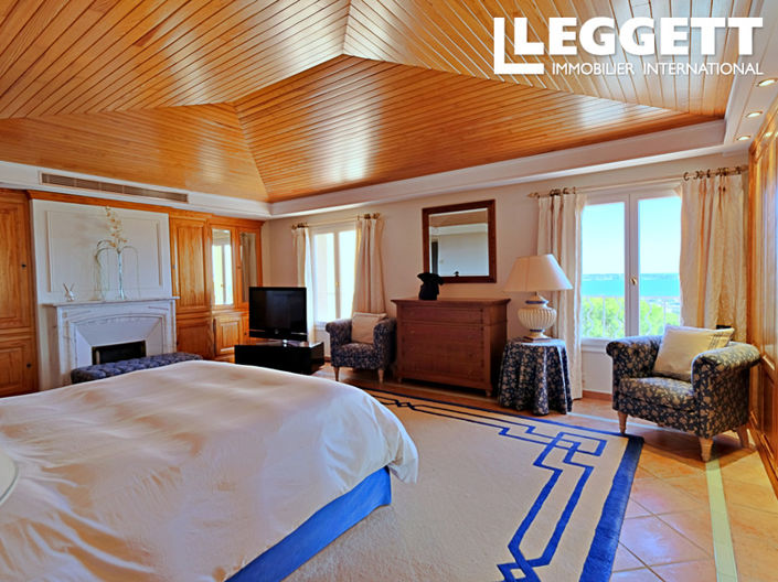 Image No.4-5 Bed House for sale