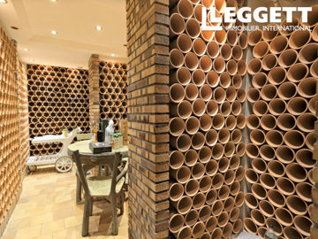 ahr0chm6ly9jzg4uagvzdglhlmltbw8vaw1hz2uvvevom