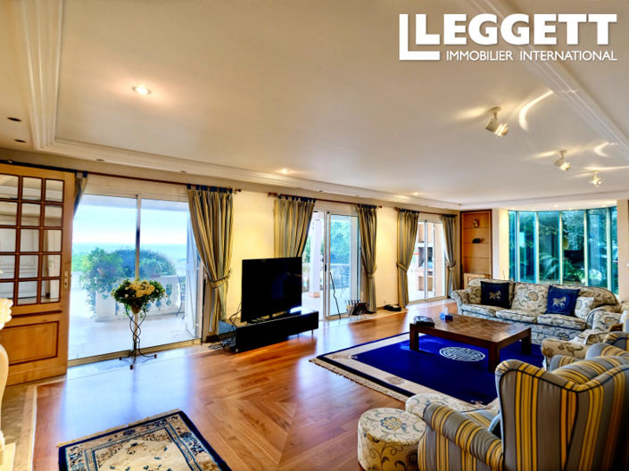 Image No.9-5 Bed House for sale