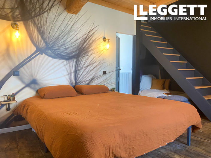 Image No.8-3 Bed House for sale