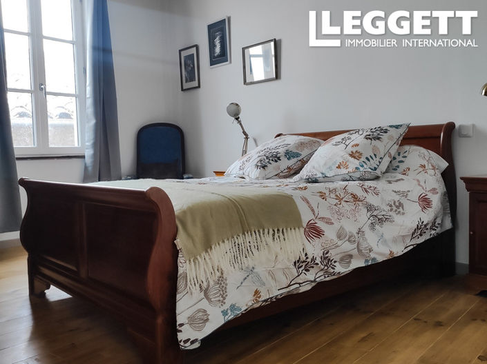 Image No.10-9 Bed House for sale