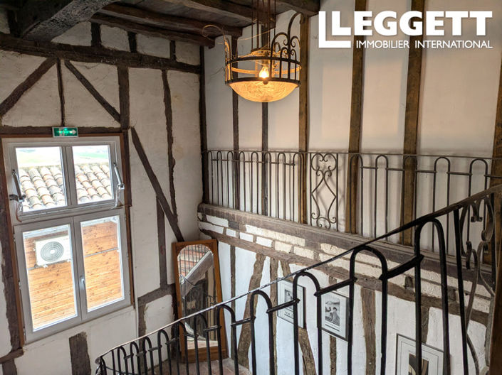 Image No.6-9 Bed House for sale