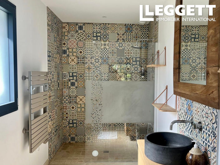 Image No.10-4 Bed House for sale