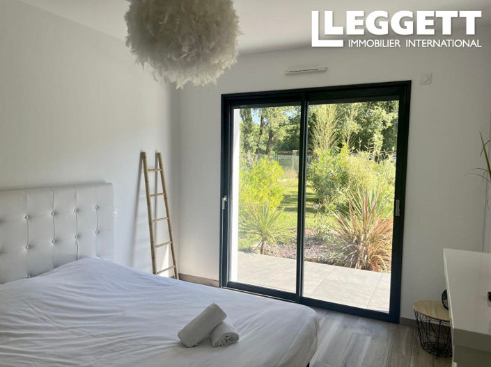 Image No.8-4 Bed House for sale