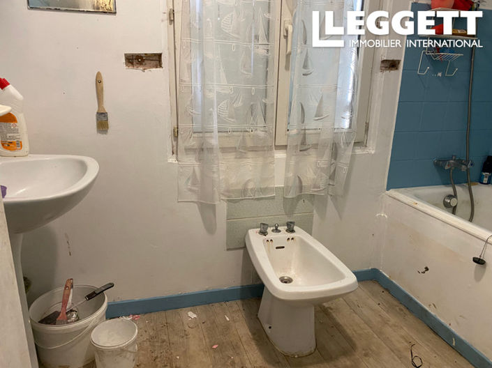 Image No.6-2 Bed House for sale