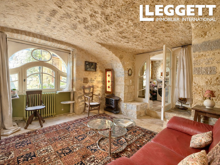 Image No.6-6 Bed House for sale