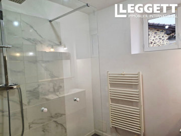 ahr0chm6ly9jzg4uagvzdglhlmltbw8vaw1hz2uvvevom