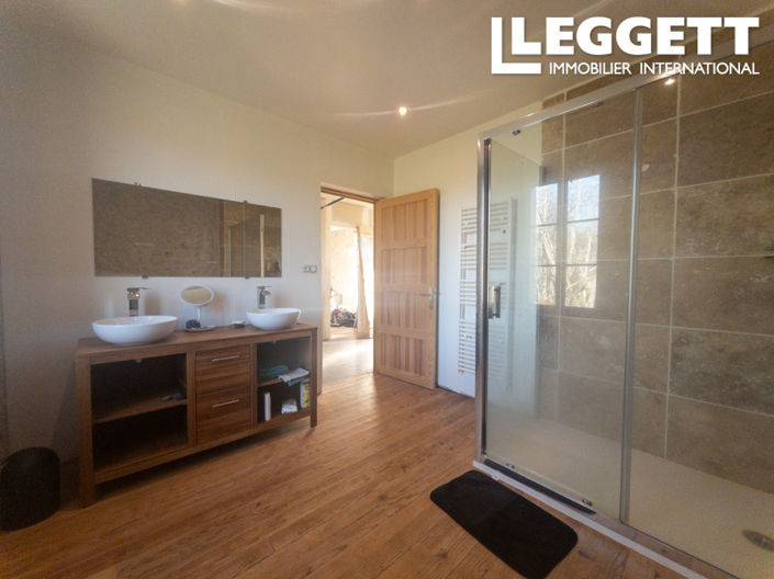 Image No.9-3 Bed House for sale