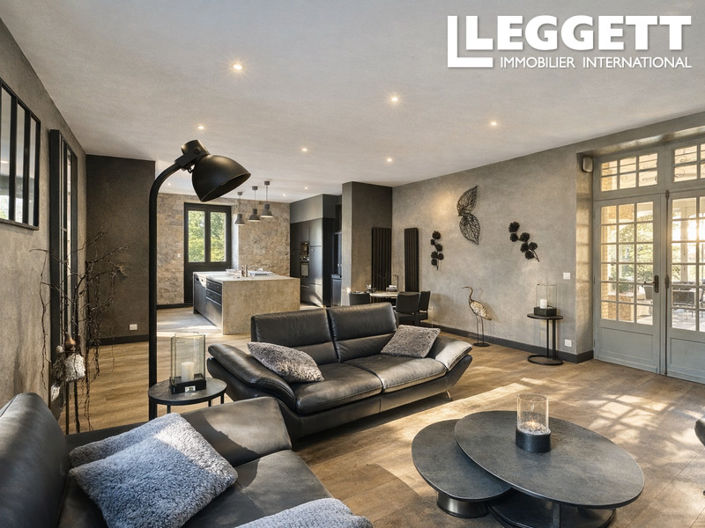 Image No.3-23 Bed Commercial for sale