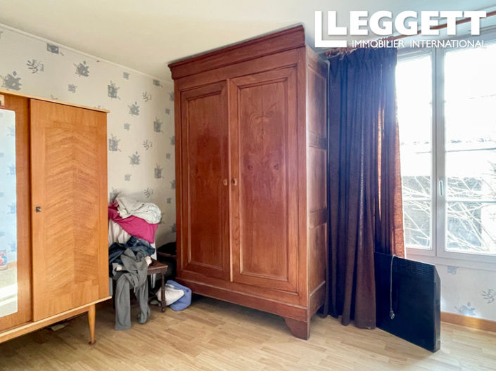 Image No.8-3 Bed House for sale