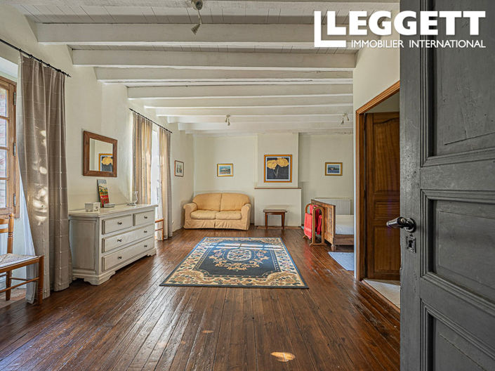 Image No.5-8 Bed House for sale