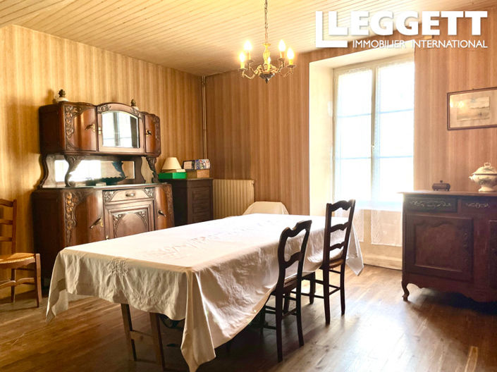 Image No.6-4 Bed House for sale