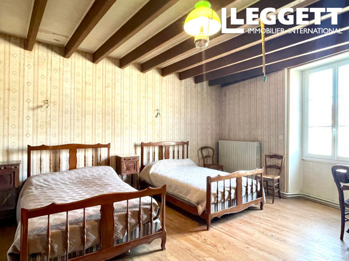 Image No.8-4 Bed House for sale