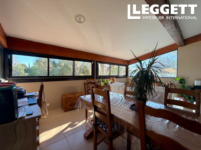 Image No.5-6 Bed House for sale