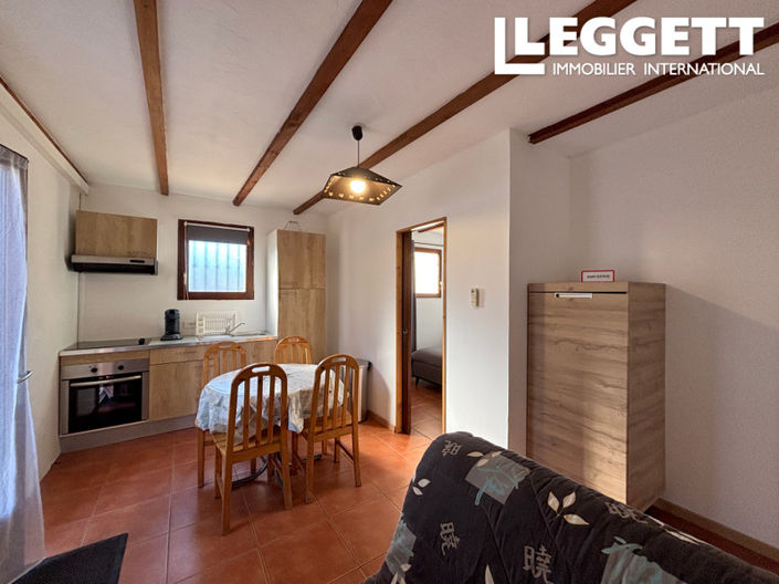 Image No.8-6 Bed House for sale