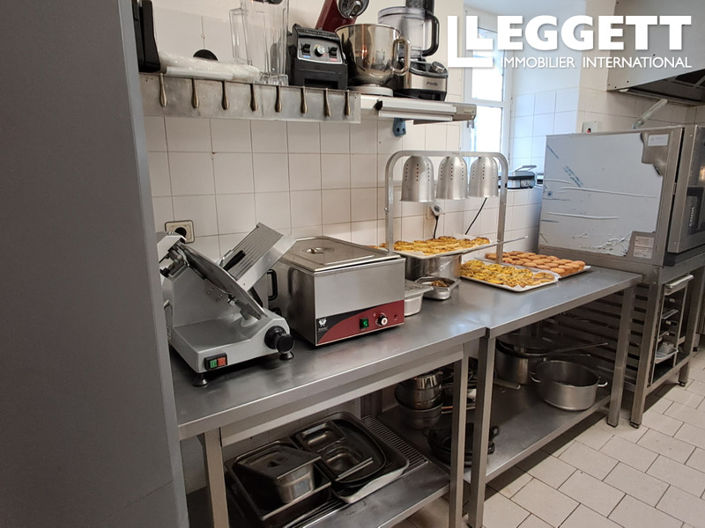 Image No.6-2 Bed Commercial for sale