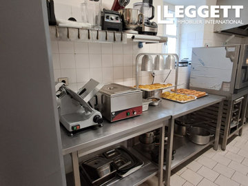 ahr0chm6ly9jzg4uagvzdglhlmltbw8vaw1hz2uvvevom