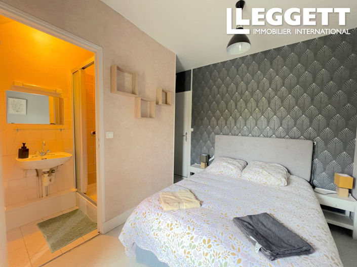 Image No.5-7 Bed Commercial for sale