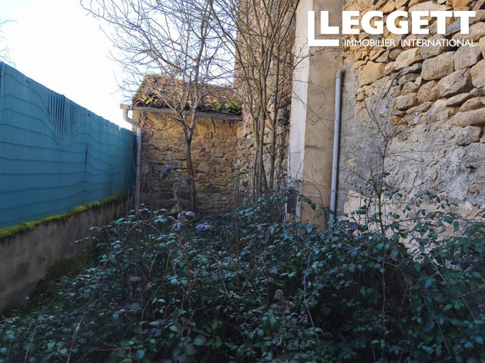 Image No.10-3 Bed House for sale