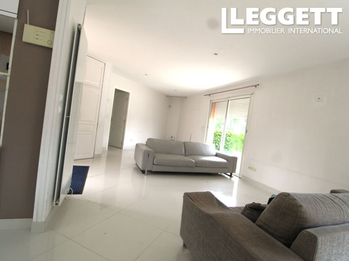 Image No.7-5 Bed House for sale