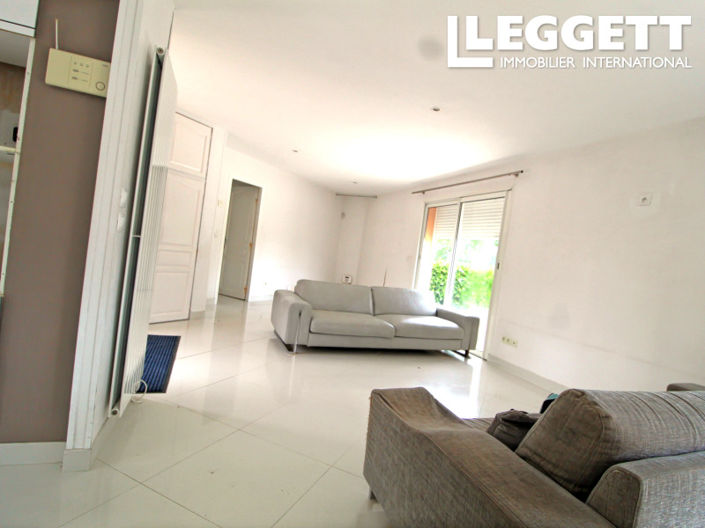 Image No.7-5 Bed House for sale