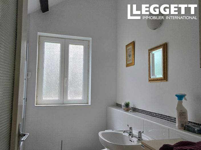 Image No.10-2 Bed House for sale