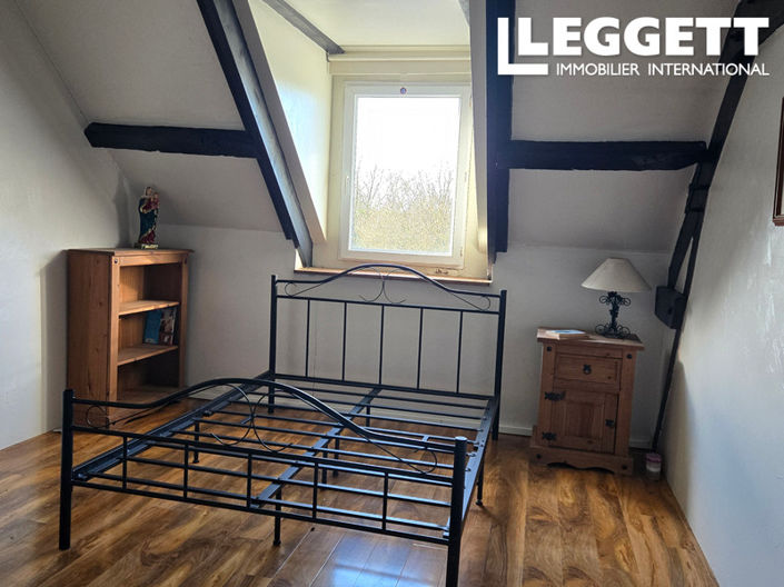 Image No.8-2 Bed House for sale