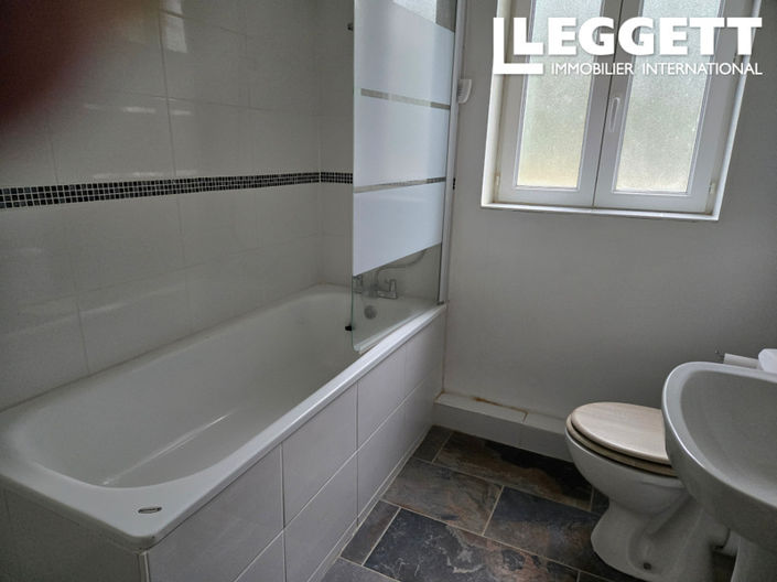 Image No.9-2 Bed House for sale