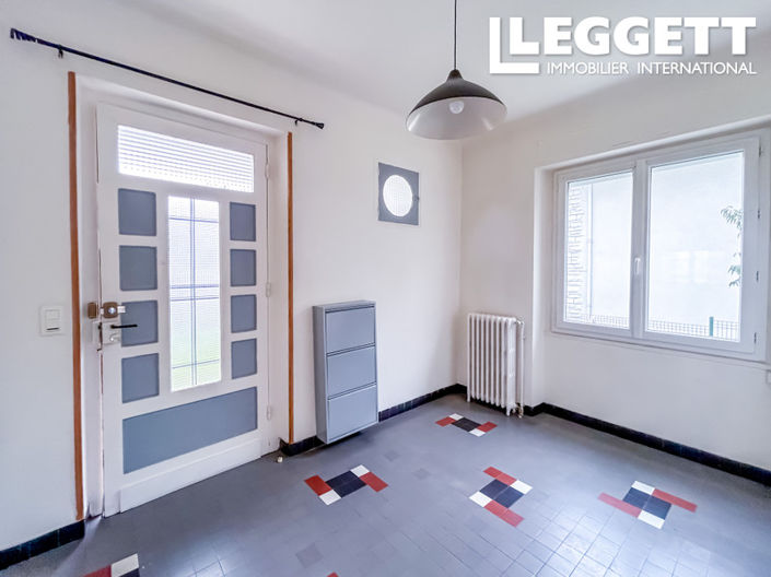 Image No.5-2 Bed House for sale
